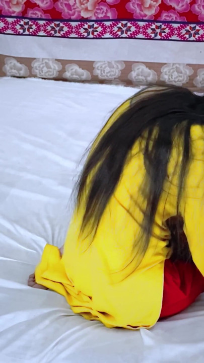 Paise nhi the to Meri soteli Ma ki Chut maarli step Uncle ne hindi chudai sex video | Clip 1
