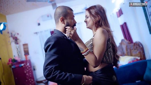 Hintli avukat masum sevimli kızı acımasız sert seks için baştan çıkarıyor - tam film