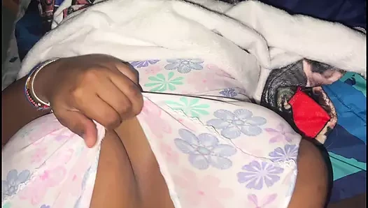 HAYıR, HAYıR! Büyük göğüslerim gece elbisemi düşürmüş olmalı