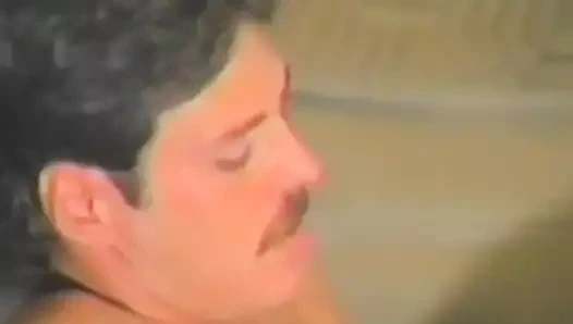 Azgın nostaljik sarışınla üçlü seks