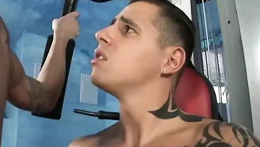 Iki muhteşem Çıtçıt sikme Hardcore içinde the spor salonu