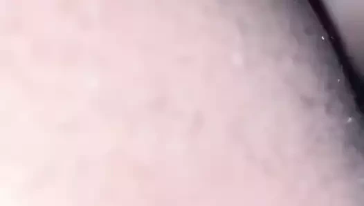 İri güzel kadın sikişiyor