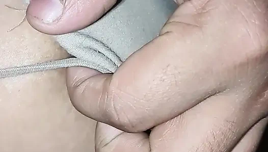 Kerala fatima'nın büyük göğüsleri yarakla mastürbasyon yapıyor