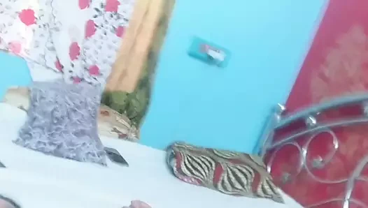 Angel Rani evde ilk kez seks yapıyor