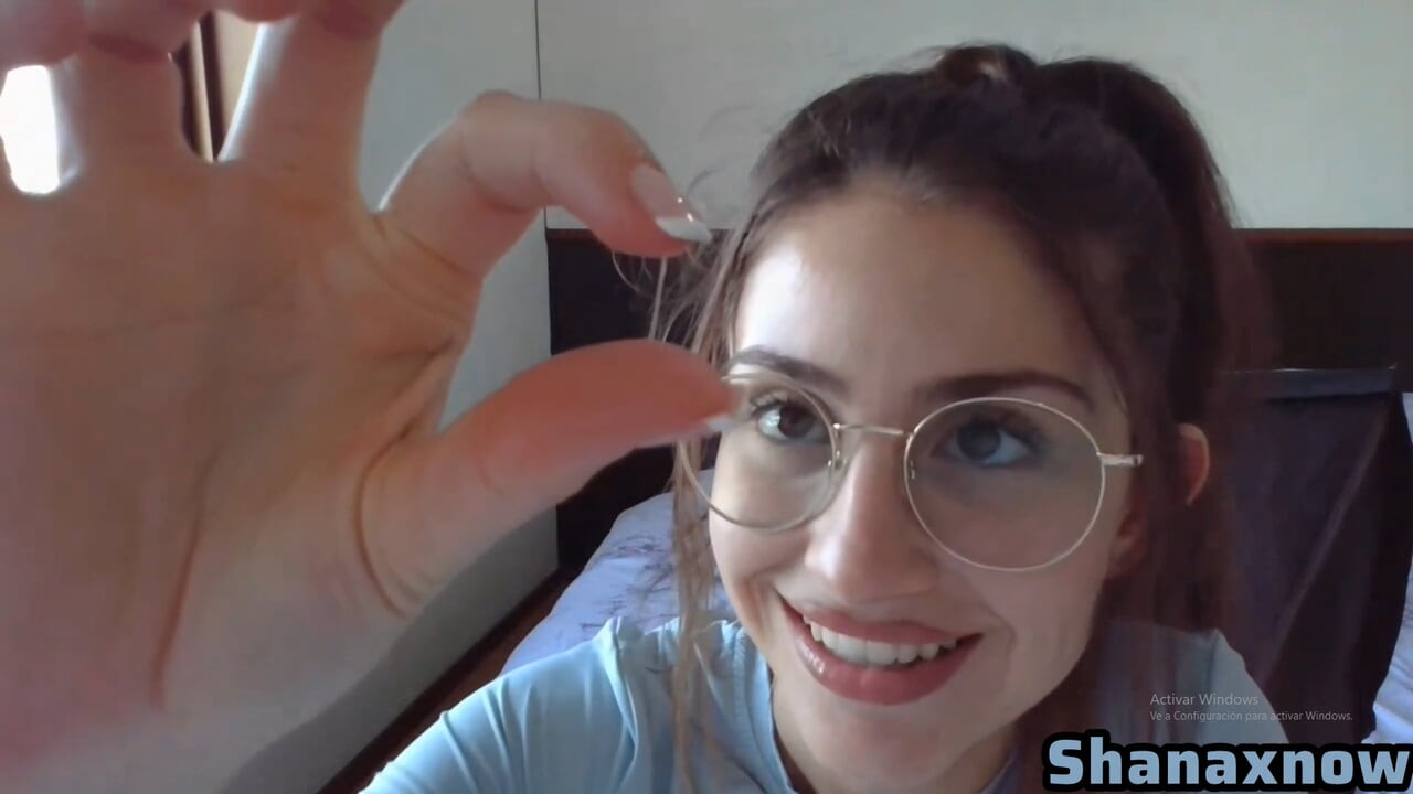 SHANAXNOW NOSE FETISH EATING BOOGERS PRESS NOSTRILS MOANING