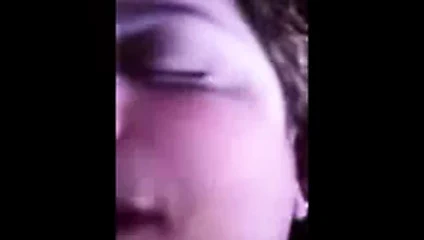 İri güzel kadın sikişiyor