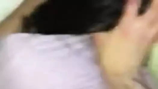 Kızı tavlıyor