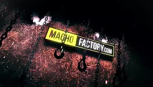 Edepsiz üst düzey eşcinsel barda herkesin içinde prezervatifsiz Xavi Garcia