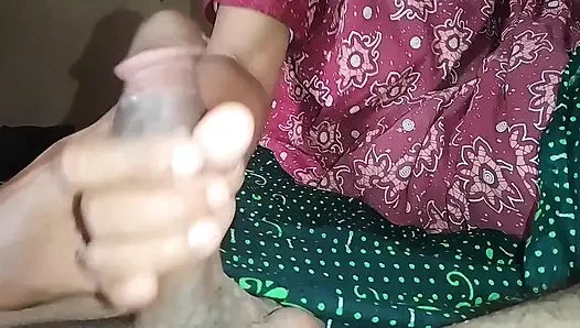 Hintli mallu kız ve arkadaşı birlikte seks yapıyor
