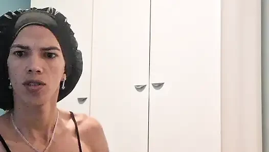 Adam beni aradı ve çok fazla boşaldım, ne kadar azgındı.