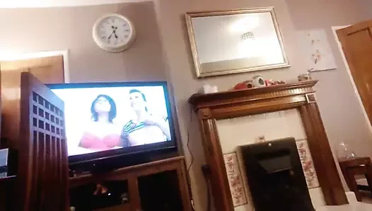 Sözlü ateşli seksi mastürbasyon