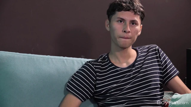 Genç Dimitri'nin içine boşalıyor