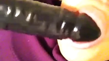 Domincana gırtlağına kadar dildo