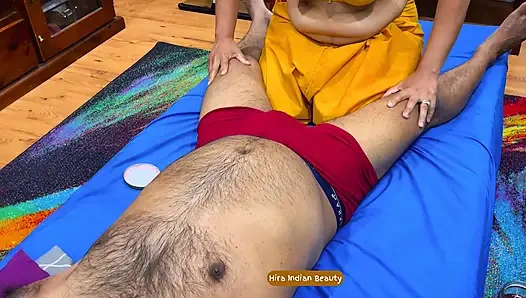 Sensual Big Boobs Bhabhi in Saree Skirt and Bra: Oil Massage for her Step-father