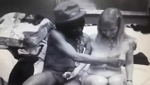 siyah sapık ile haşhaş