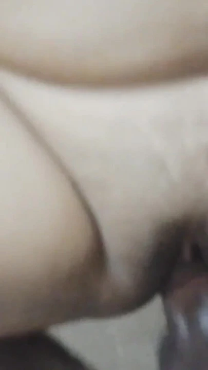 Kocası evde değilken komşuyu sikiyorum | Klip 1