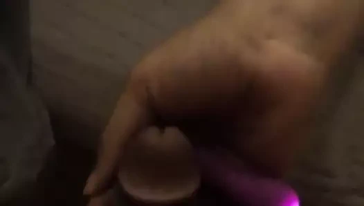 Karısının oyuncağıyla el işi