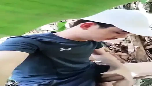 pürüzsüz Asya oğlan mastürbasyon