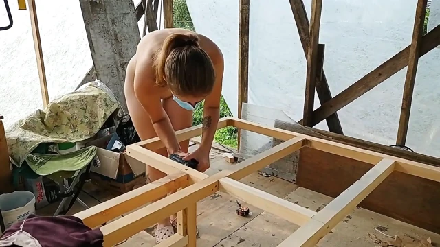 Çıplak ahşap iş