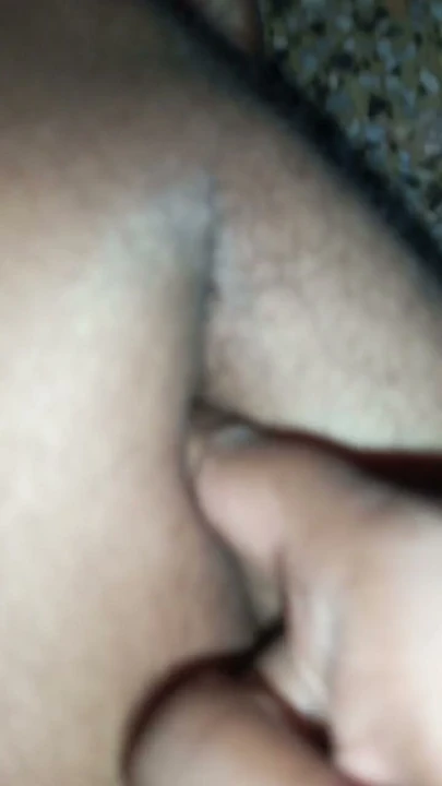 Jammu Kashmir'li bhabhi'nin amını göğüs emerek sikme | Bölüm 1