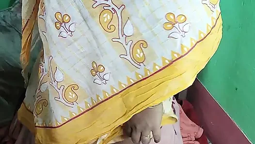 Desi aunty kahrolası ile carrot ve Mastürbasyon