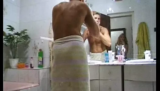 Blonde Milf wird von dem Schwanz verwoehnt