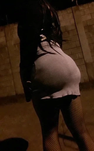 saia marcando a calcinha