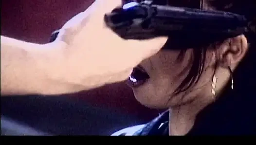 Güzel orta yaşlı seksi kadın ve büyük yarak için esaret seksi