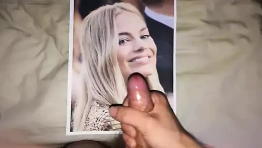 Margot robbie boşalma anısına 2