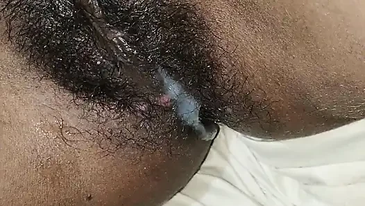 Arkadaşımın kız arkadaşı bs çok güzeldi, onu görür görmez aşık oldum, o da benden biraz hoşlanmaya başladı,