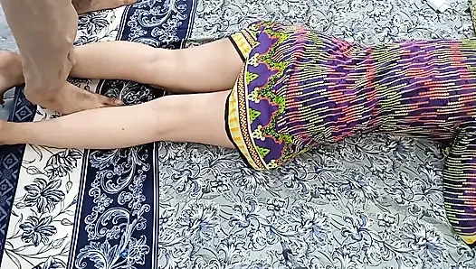 Sessiz bir sohbet ve bağlantı gecesi gerçekten unutulmaz hale geliyor (18+)