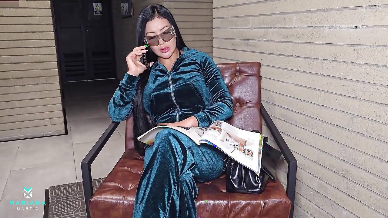 Evli kadın kocasına yalan söyledikten sonra sevgilisini ziyaret ediyor - mariana martix ve büyük boğa beyaz