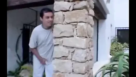 dos chicos y una rubia