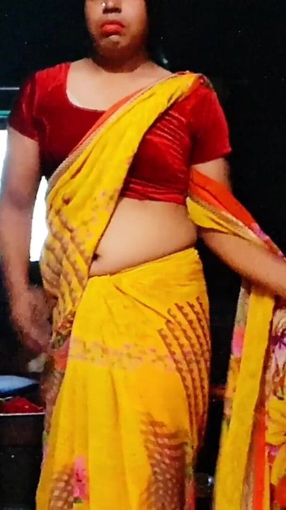 Hot Sonu crossy sarı sari içinde | Klip 1