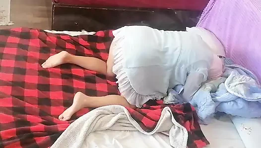 Hot couple erotic massage with oil on the body. Amateur wife gives me a handjob until I cum. Hot amateur couple crazy sex in the