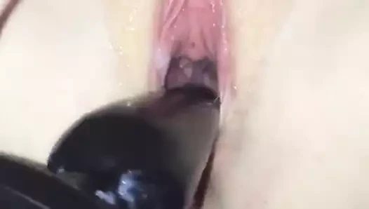 benim cum dolu kedi bir fiş kullanma