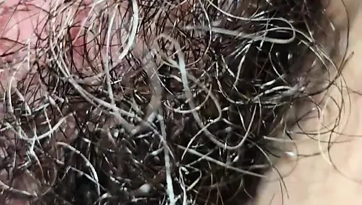 Ateşli evli kadın büyük yarağımı emiyor ve içine boşalıyor