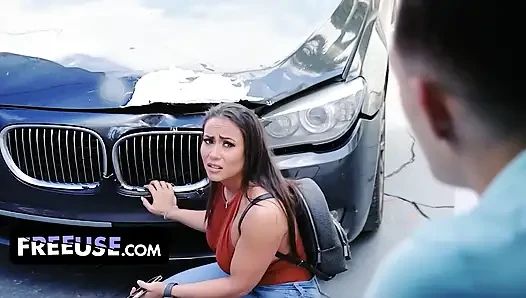 Zenci orta yaşlı seksi üvey anne Carmela Clutch şanslı üvey oğlunu baştan çıkarıyor ve sikiyor
