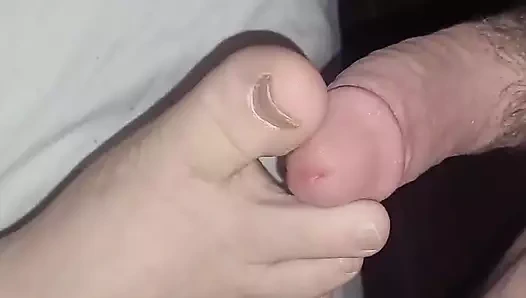 Karısının ayaklarına büyük boşalma