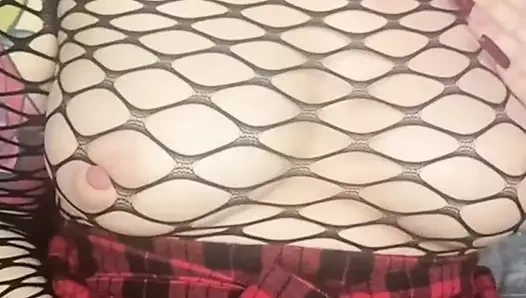 Kitty asasını seviyor