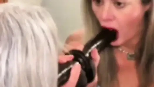 En sevdiğim mavi oyuncakla aynada sakso!