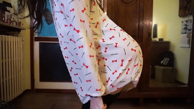 Kıllı sakso ve sonra yarısı karnına, yarısı içeride