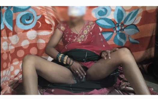 Karım elindeki suyu salladı