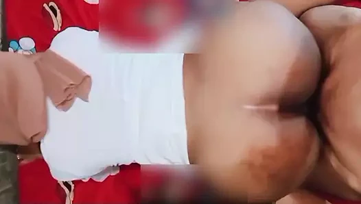 Ngentot gadis hijab gaya nungging