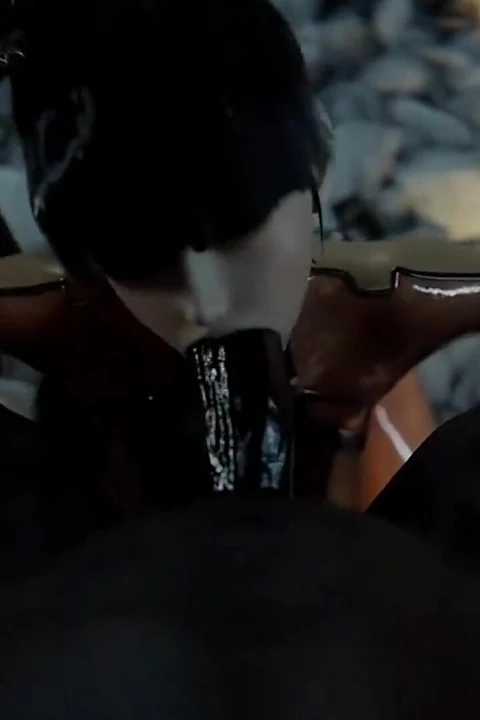 Eve büyük zenci yarağını gırtlağına kadar alıyor, chun-li sert bir yarağı gırtlağına kadar alıyor, Mai taşaklarını emiyor