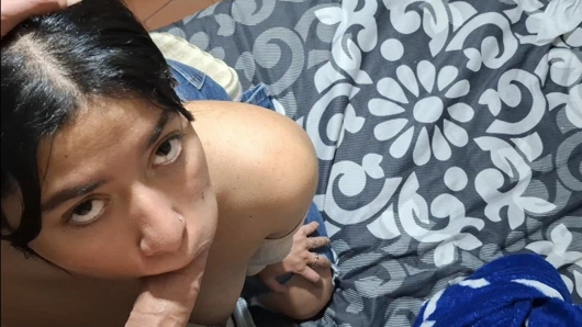 Girlfriend giving a blowjob, wants the milk on her face