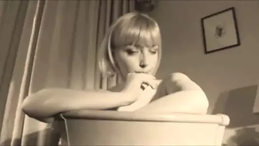 Çek bayan, kişileştirilmiş zarafet 2 (yeniden renklendirildi)