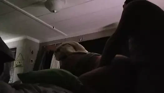 Bbw karısı duştan sonra azgındı ve becermek istedi.