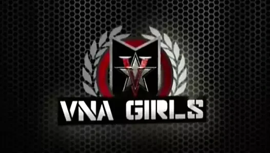 Busty milf julia ann sert bir şaplak verir!