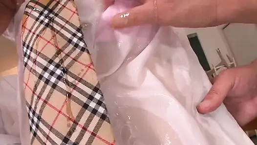 Asyalı kız dersten sonra öğretmeniyle sikişiyor